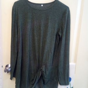 Shirt with a little knot.